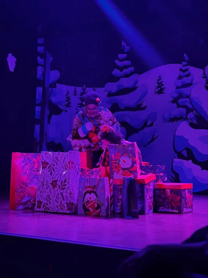21. Teatro evento de Navidad - Diciembre 2025 - 24