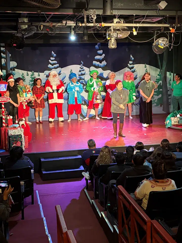 21. Teatro evento de Navidad - Diciembre 2025 - 27